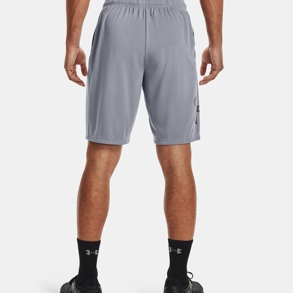 Under Armour Men's UA Tech Graphic Grey Shorts Medium - Picture 7 of 8